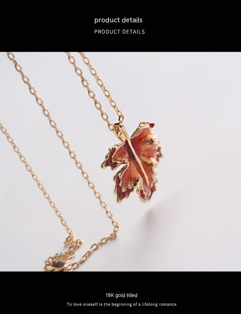 Lange Halskette mit Ahornblatt-Emaille und Tropfglasur für Damen